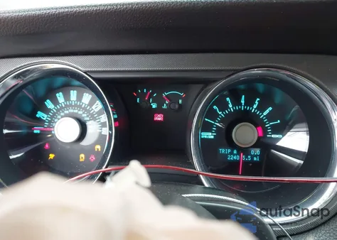 2011 Ford Mustang V6 z USA, uszkodzony, nr VIN 1ZVBP8AM5B5143467